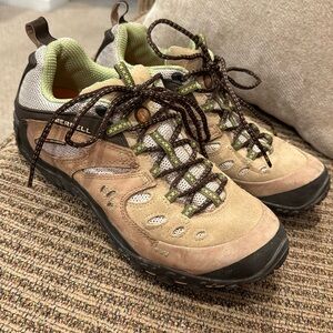 MERRELL Chameleon Ventilator